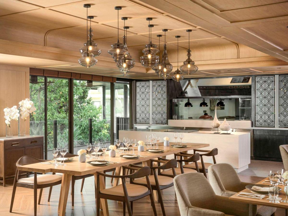 Moevenpick Hotel Bangkok Ploenchit Bdms מראה חיצוני תמונה