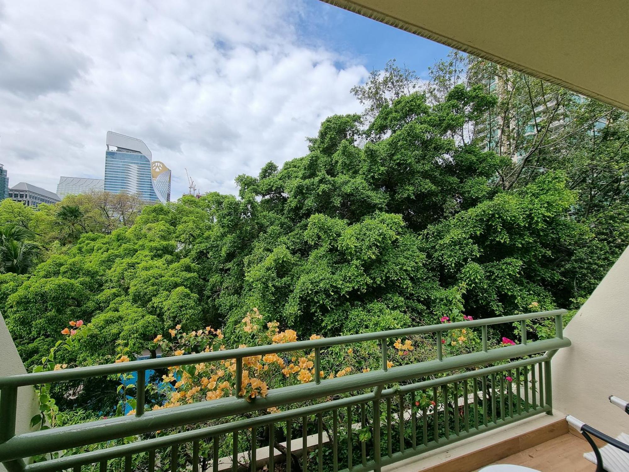 Moevenpick Hotel Bangkok Ploenchit Bdms מראה חיצוני תמונה